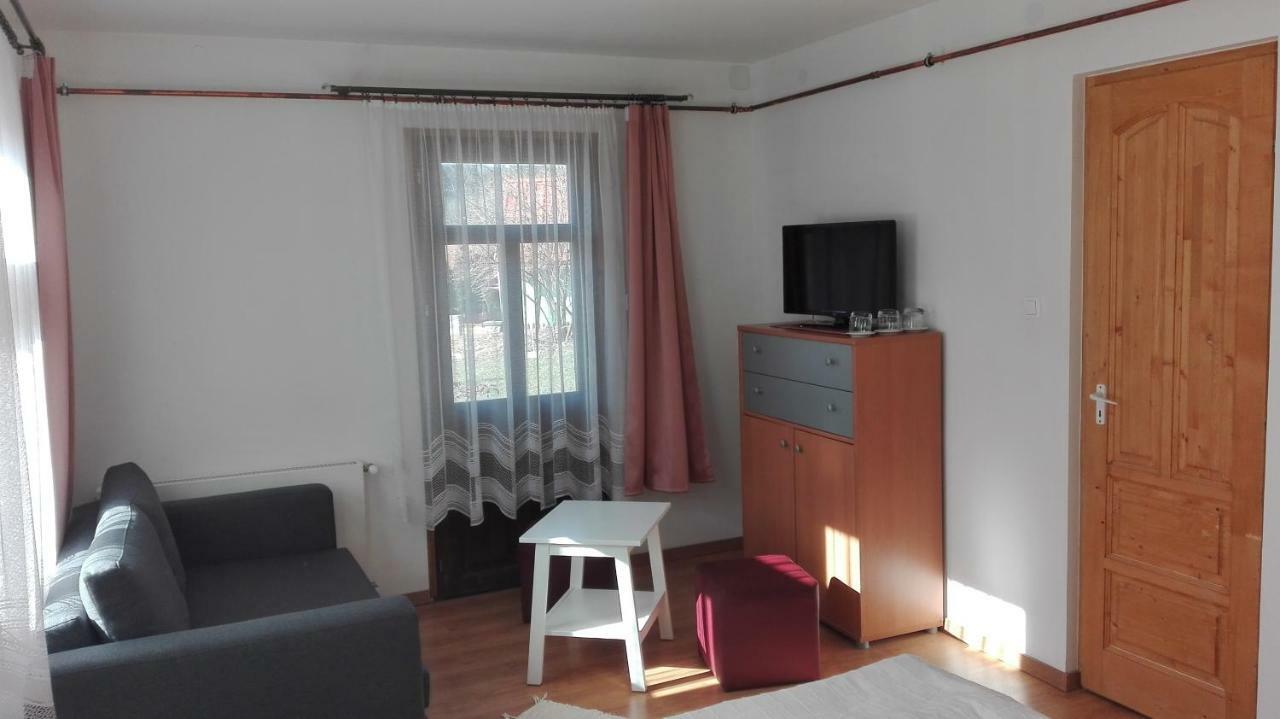 Zempleni Pitvaros Piheno Telkibánya Dış mekan fotoğraf